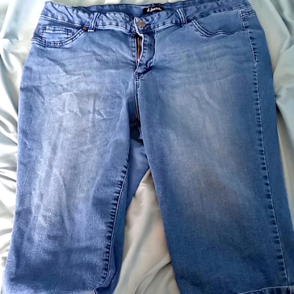 Light Blue Knee Length Jeans